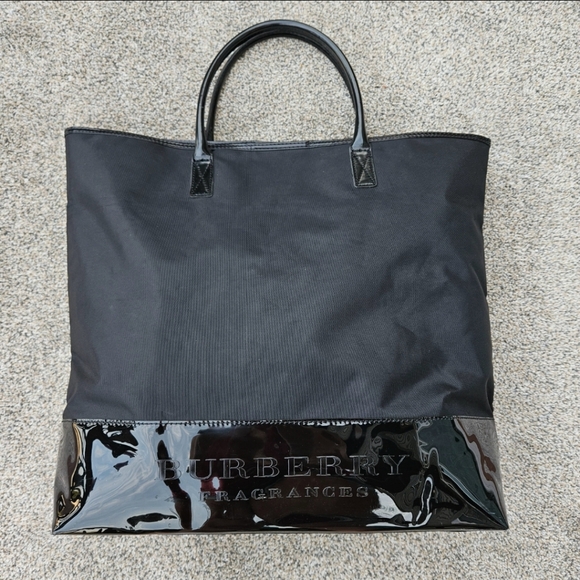Burberry Fragrances Duffle Tote Weekend Bag Large Shopper Tote Black Embossed - Picture 1 of 15